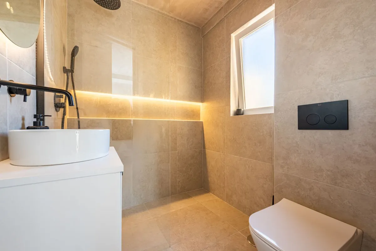 77f7a948-7173-4d53-a8e3-26774ef5ed3f