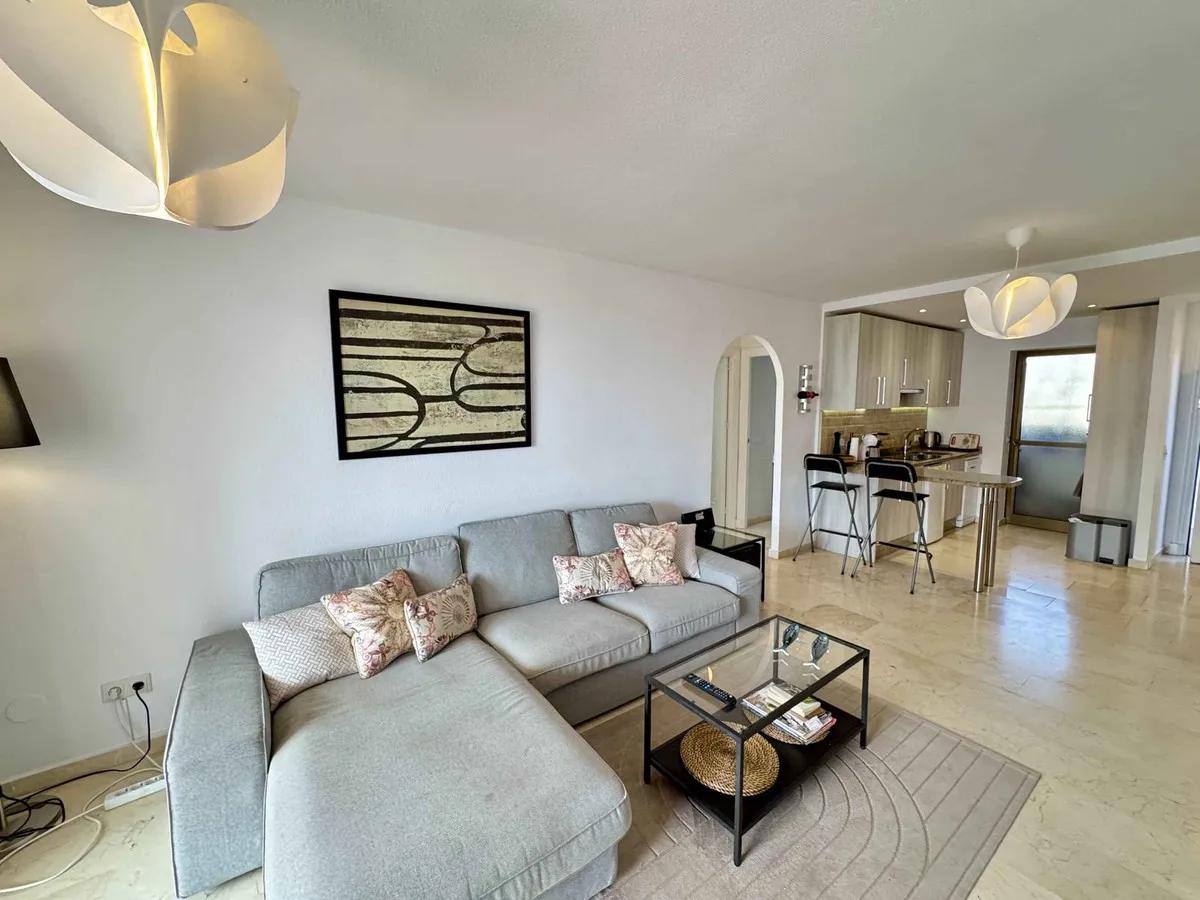 584589a5-93a2-4445-ae7d-d30bfac928f1