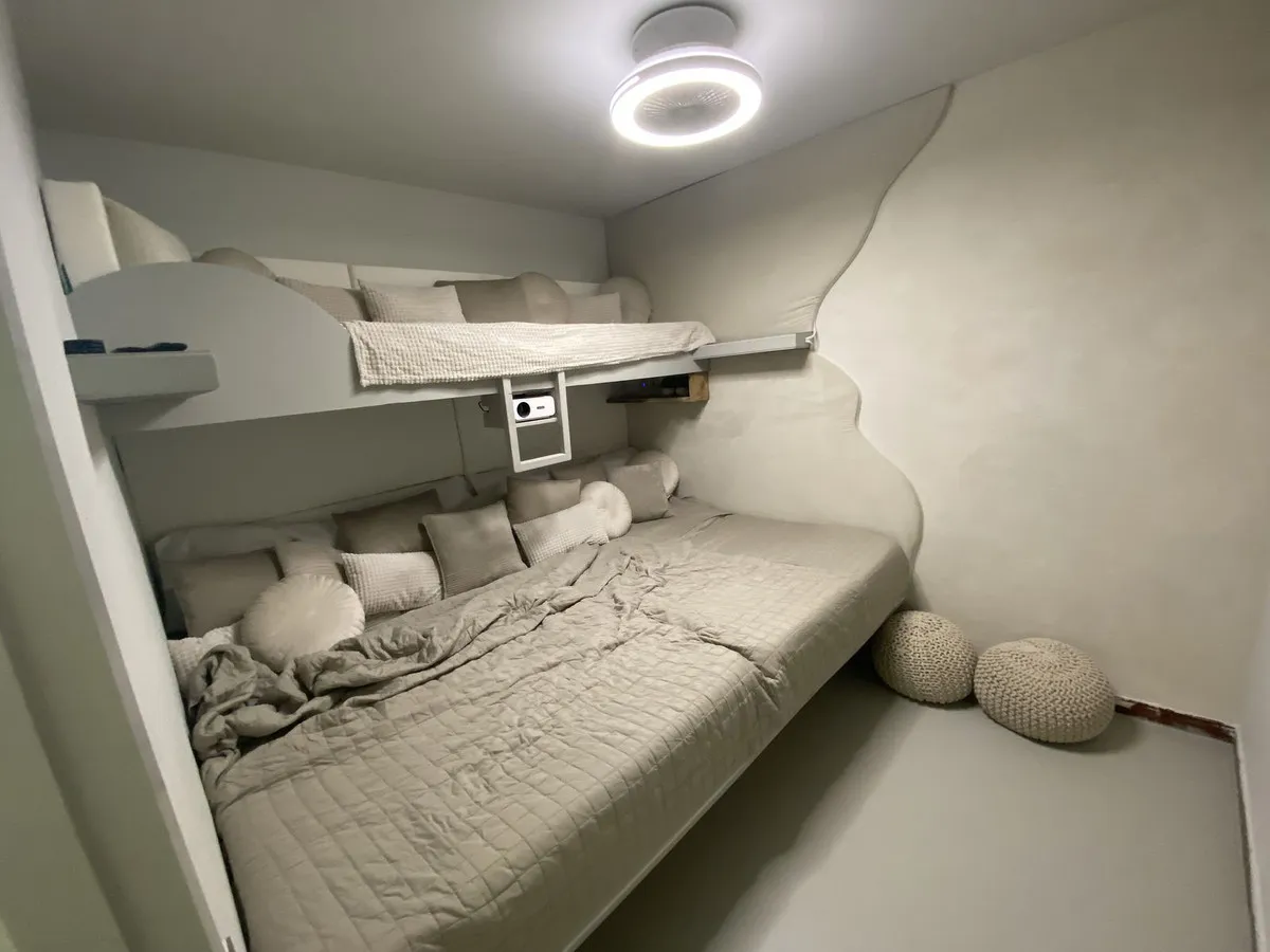 00745bd3-bc6d-4845-b3f7-b00463309f60