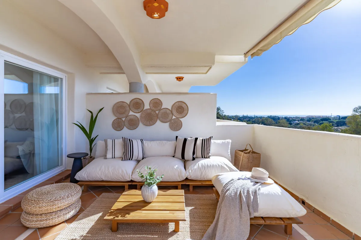 2f9738f1-40ff-4ffc-9a77-d906b84a07c2