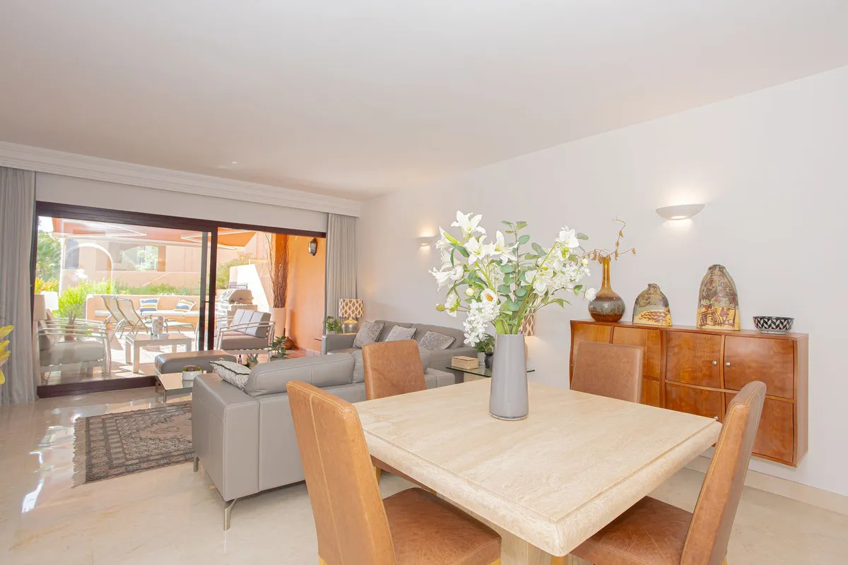 8bf07296-d1db-4102-80ec-03edeeef5b5d