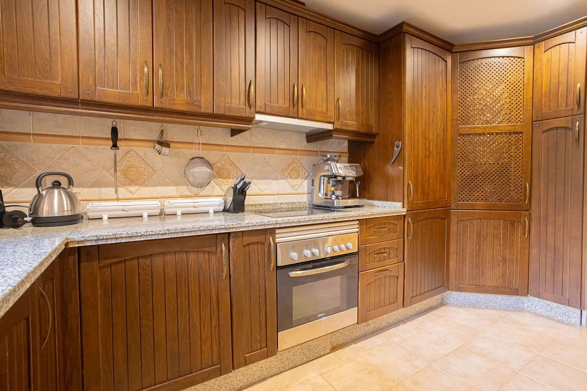 d100cc12-027d-44c4-bd84-5a85803c2cde