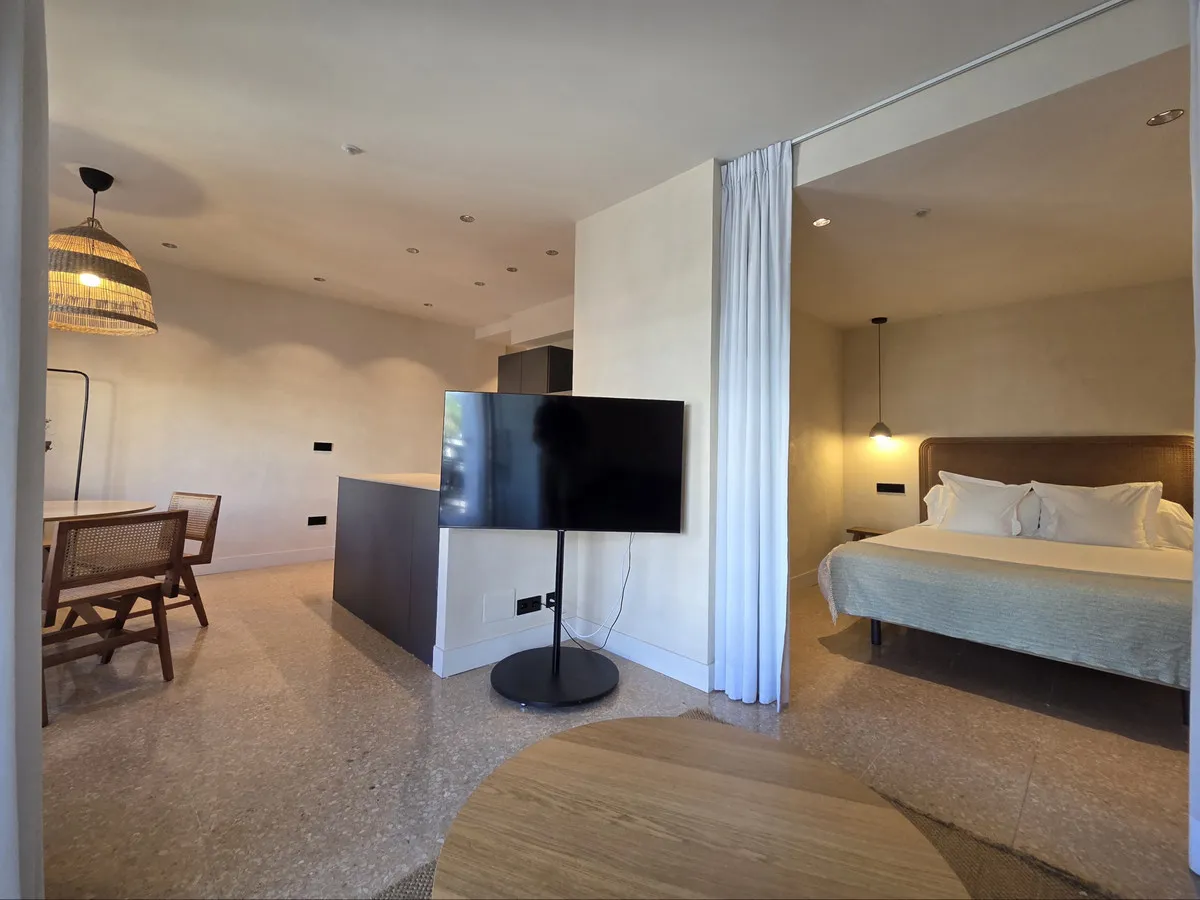 1db23001-7d71-4136-9d21-9ed03ef06f57