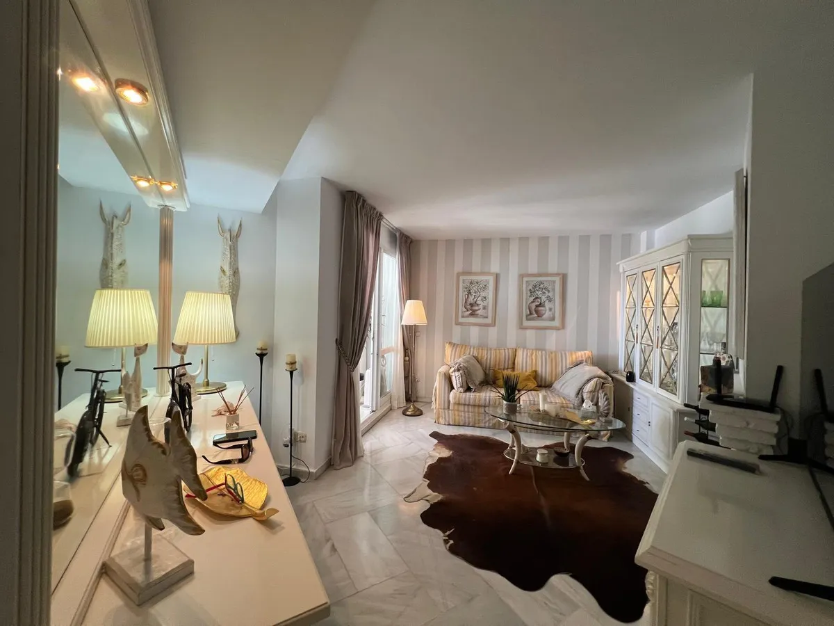 1ae18ab3-be86-4a35-966b-690bbbb1619f