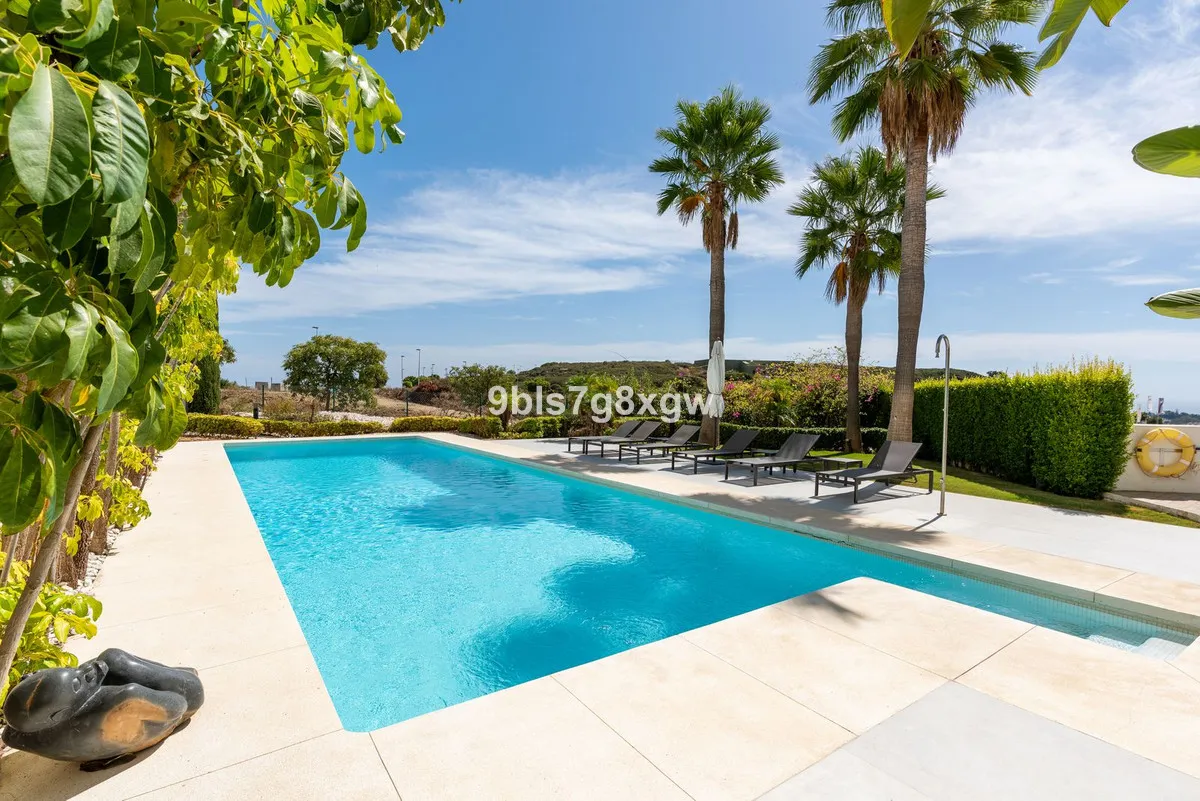 28230133-036a-4cf3-9aef-1cd3013978bb