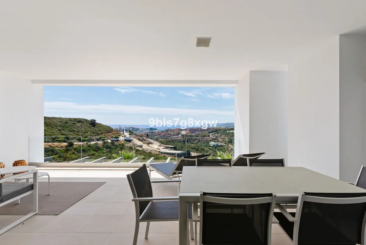 8c0b3341-460f-43e9-8ace-07ce631d1f09