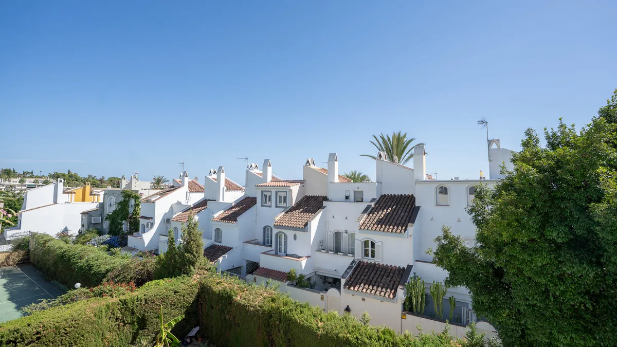 b31b3183-ef61-4d81-ab24-8815d6de7f9b