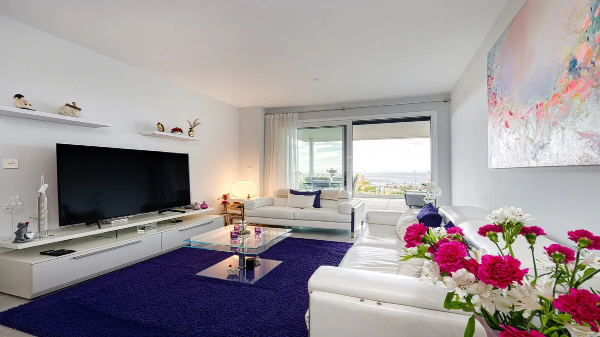 d90fef84-5ae9-4365-b839-4ed1a5baba7e