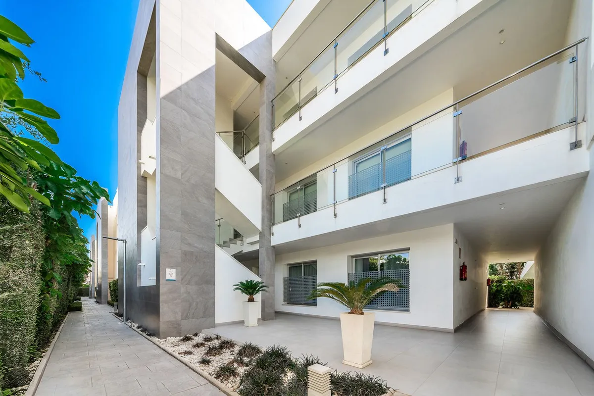 6a7d9af2-791b-4dfe-a27e-cb2cfdbcf245