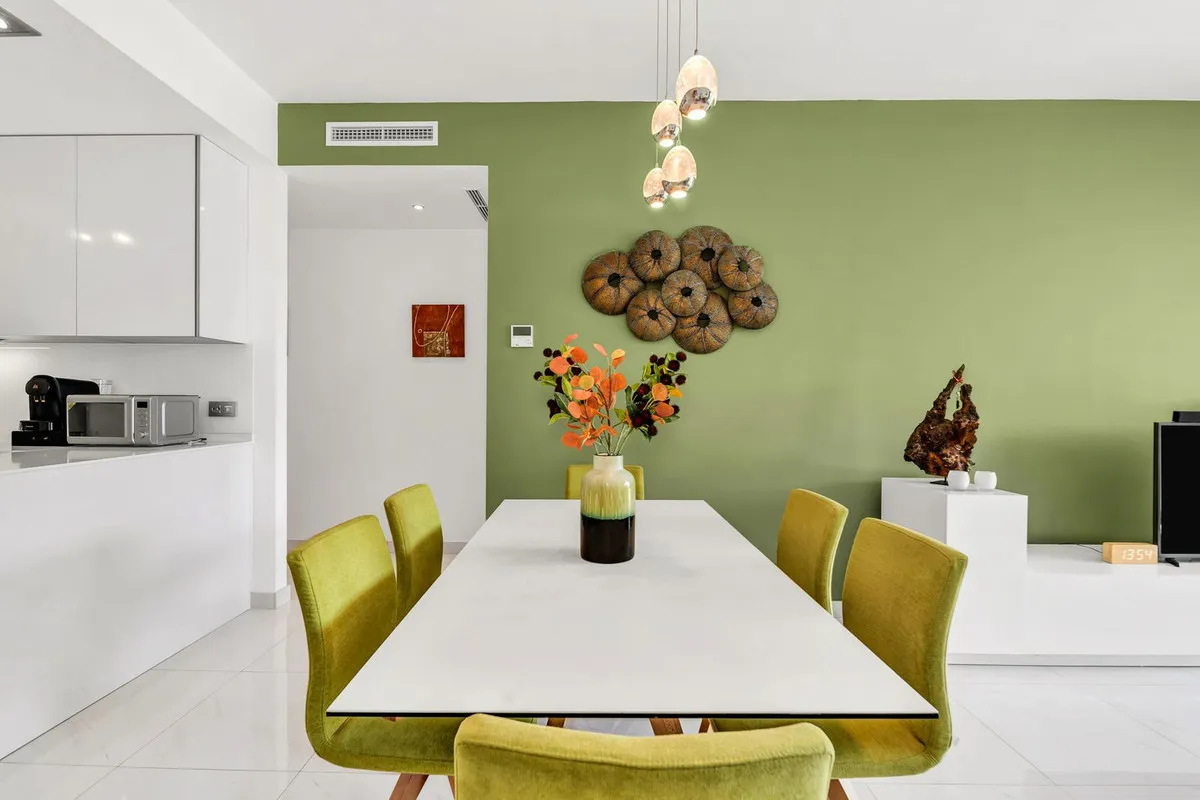 e5668b39-aef1-43cd-9e3a-c22c13afe7cb