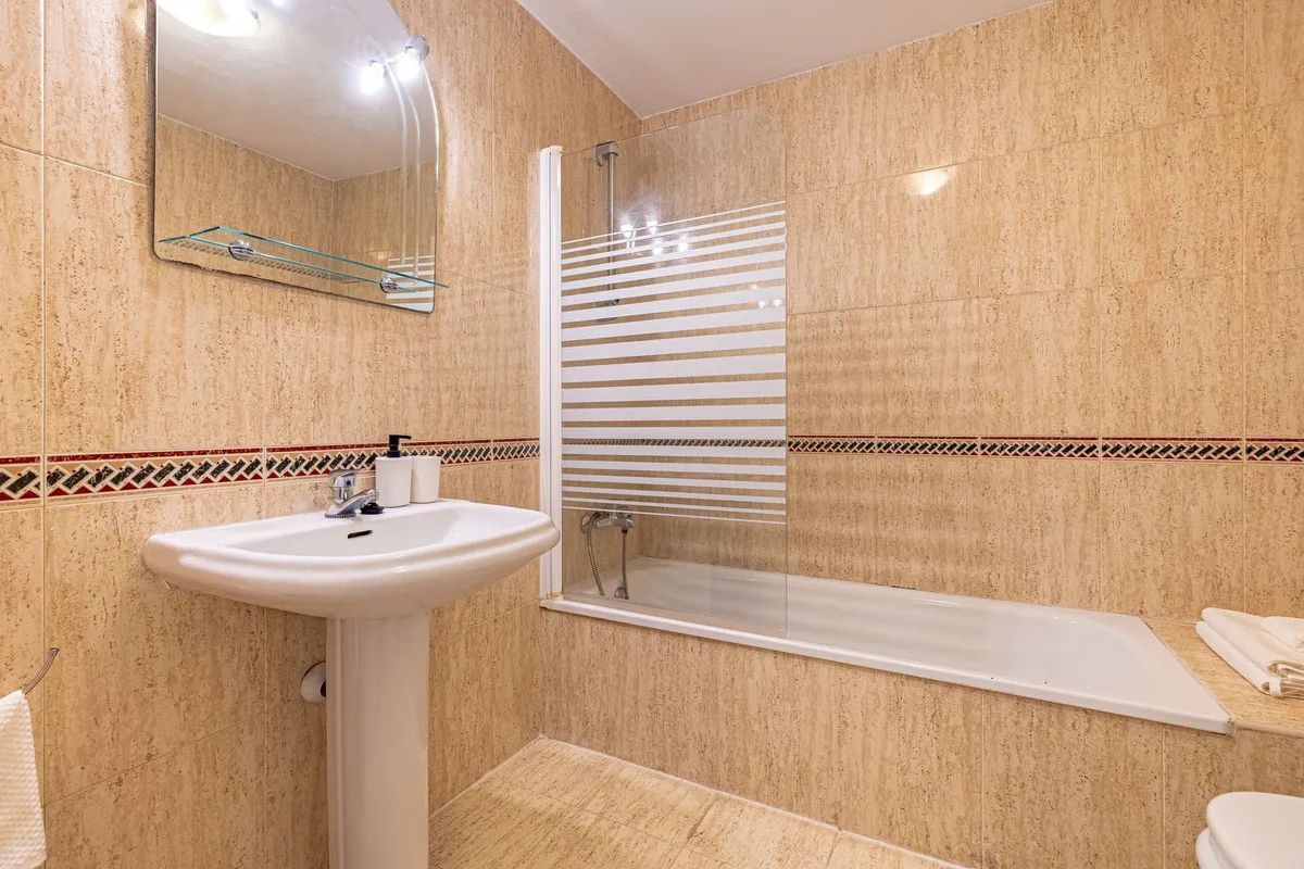 4c2d5b20-2b4e-411e-b908-97cb17ae73f1