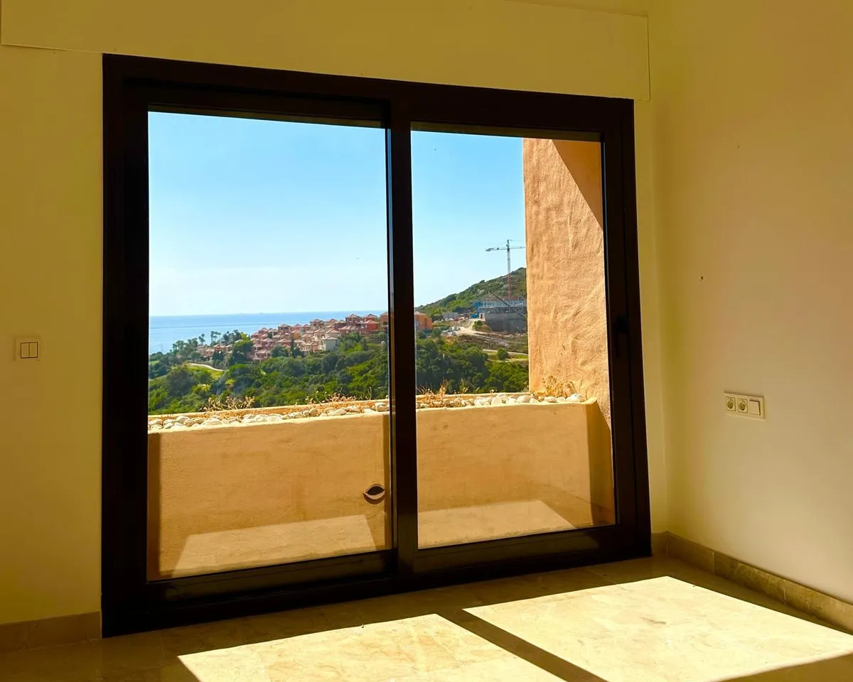 11c3ebcf-4e3d-4681-93ff-48fd75a6754c