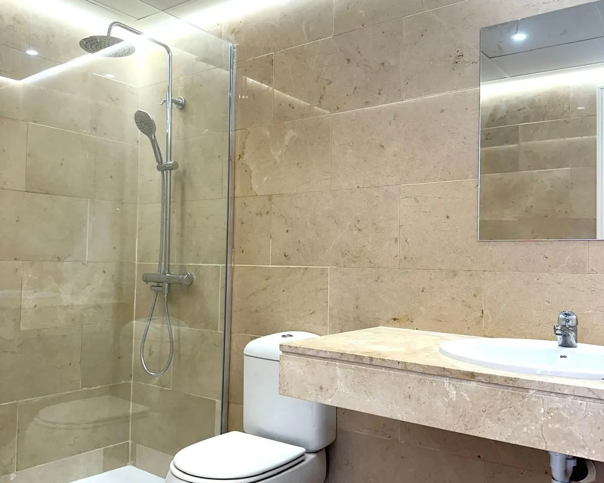 dacf6b4c-31e2-4325-a5da-51a14e6f7be0