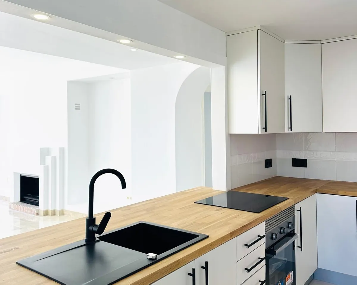 f268f597-16a3-4973-8d34-3971023d5eb3