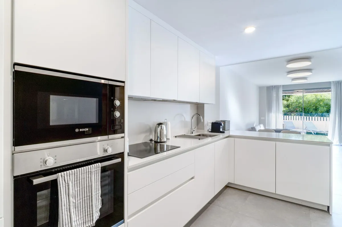 4ecaa577-029d-4dbb-9554-1ad8ea8eabce