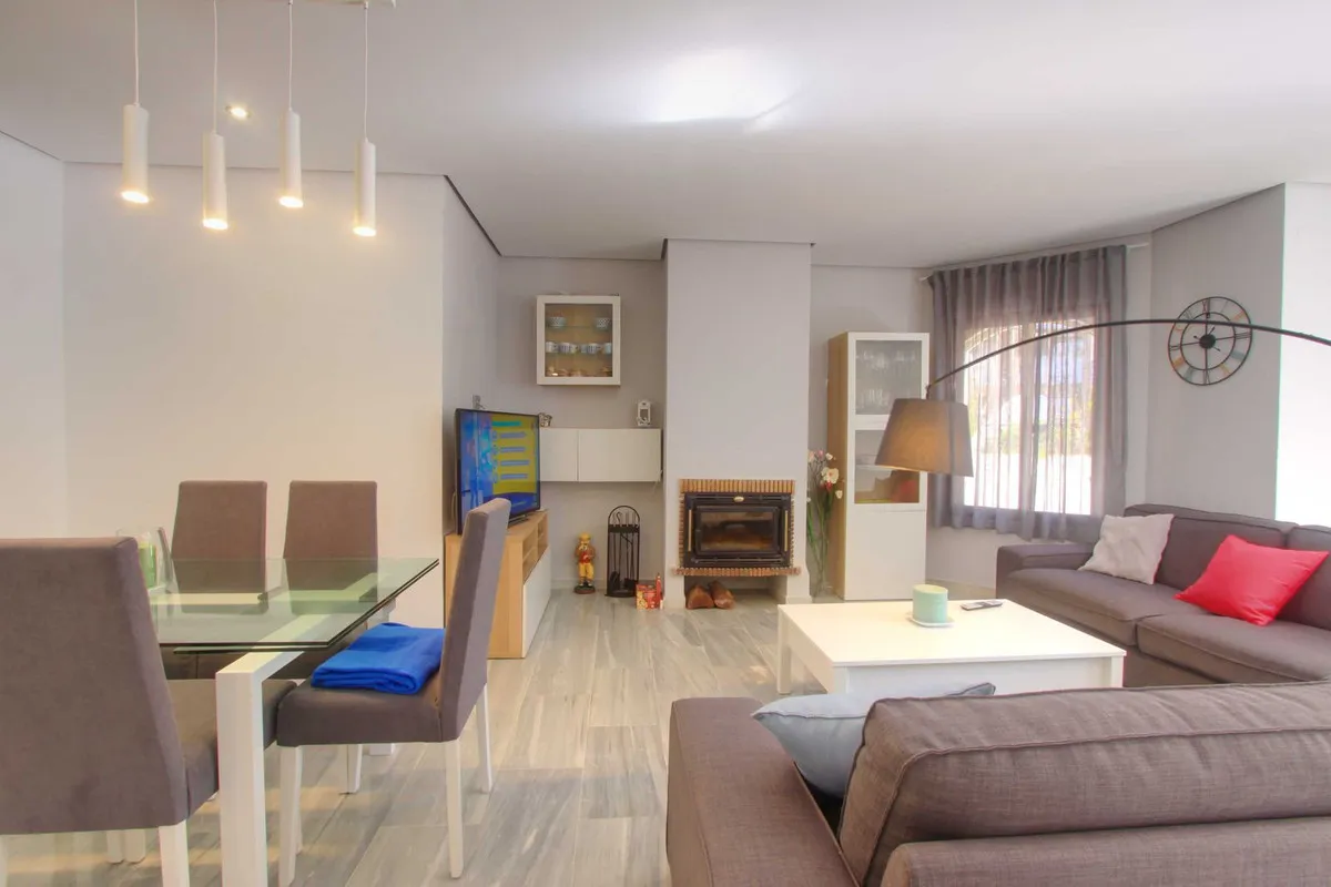 e59bd484-7ed3-4327-a9e4-172d2ba43e43