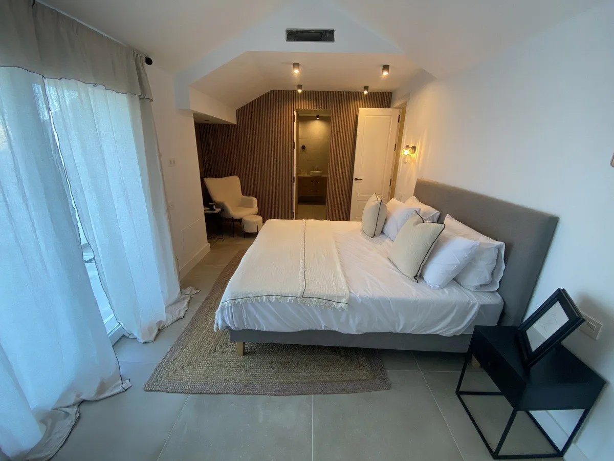 614ae858-b91c-4ec3-83bf-c0989be33af3