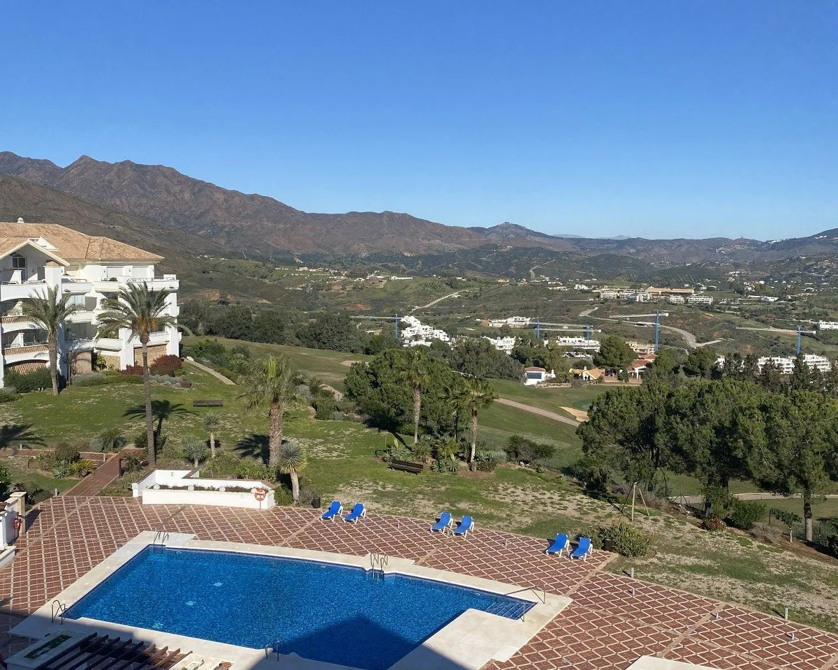 68c303b4-cee2-4cc4-be65-e12e87c87371