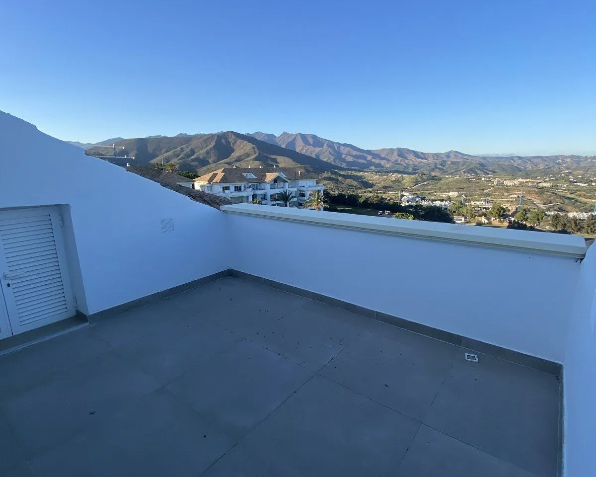 79c2e747-f978-4a4d-95d6-c6bdfe06b56f