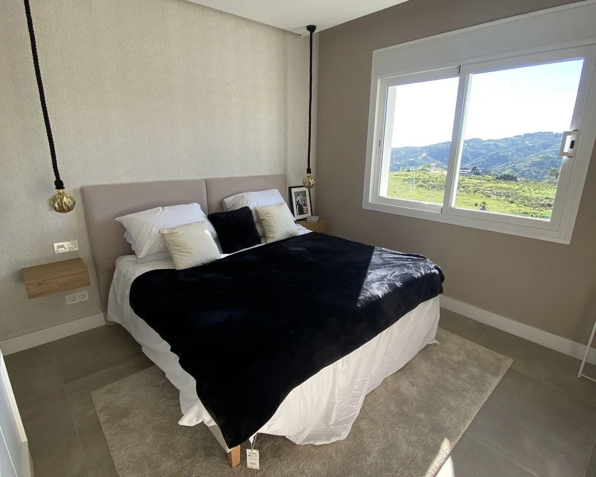 8d7cdb77-b895-4981-89f6-88c551bf2c32