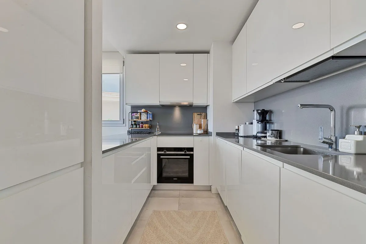 24d00d03-52a7-43c9-913b-04a0a1715087