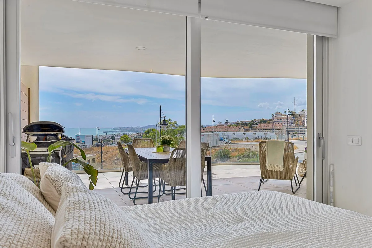 64b557cf-a8b4-4771-9c99-b8894da0055c