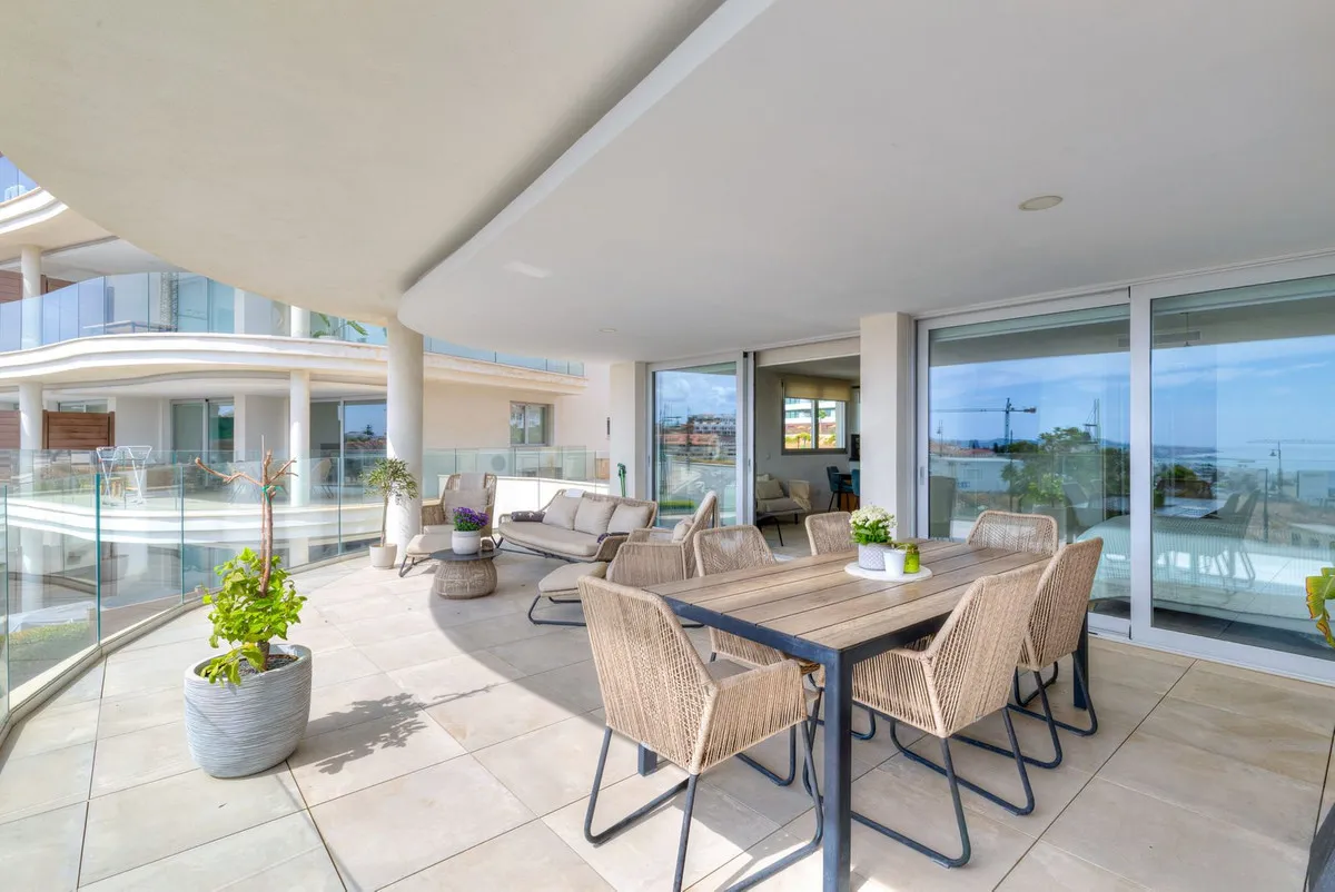 93e11d22-fa0d-477f-9d93-9fa3fa27d3e3