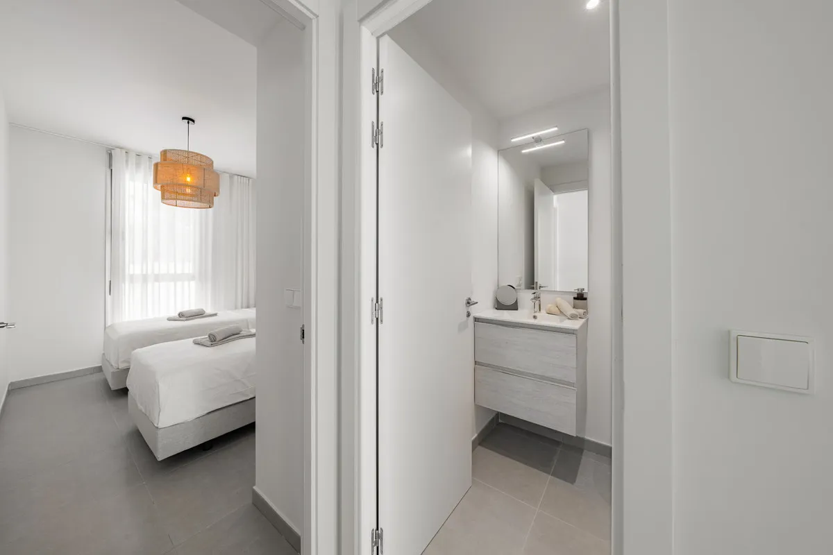 22371eea-b16a-4908-a05e-c32e49324ae5