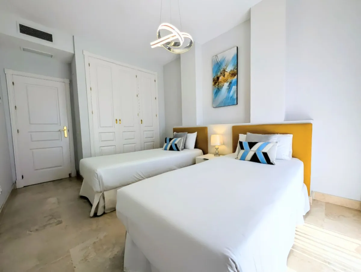 32f31586-3021-4931-84f6-86f66c94151d