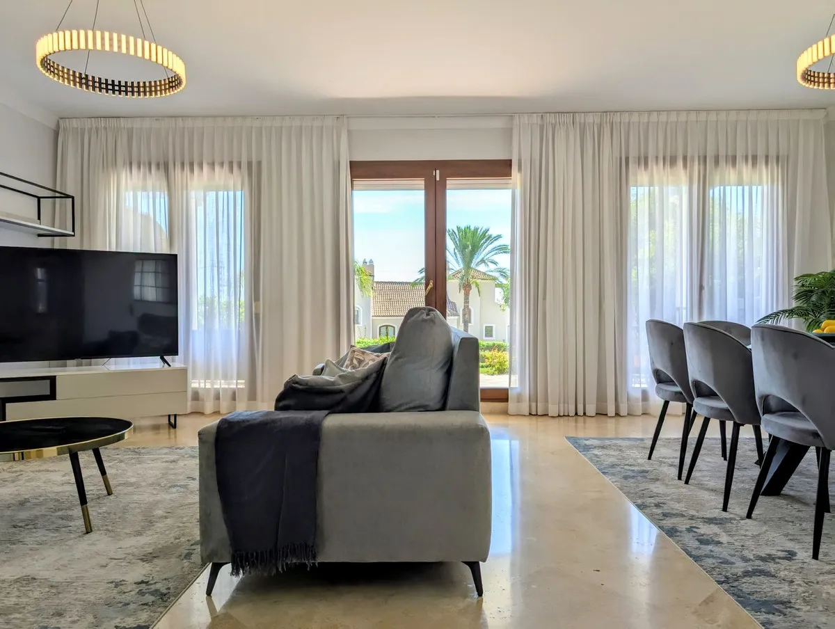 39e99ed8-59bf-41aa-851f-d895272f6807