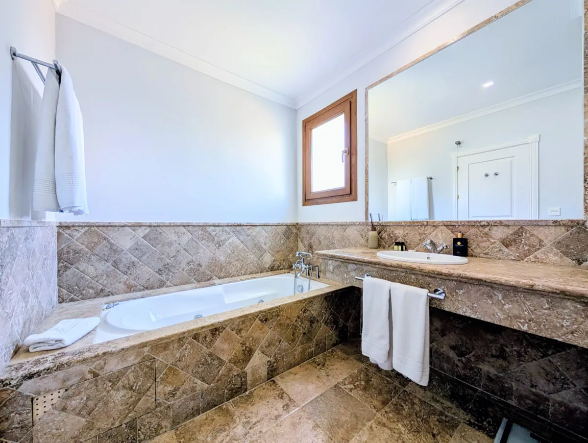 44c81376-c400-4245-9f35-b860a9744630