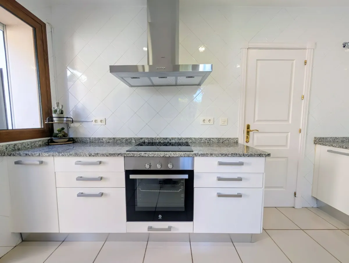 6a9f7001-3cfb-40f7-a281-080f1a856e30