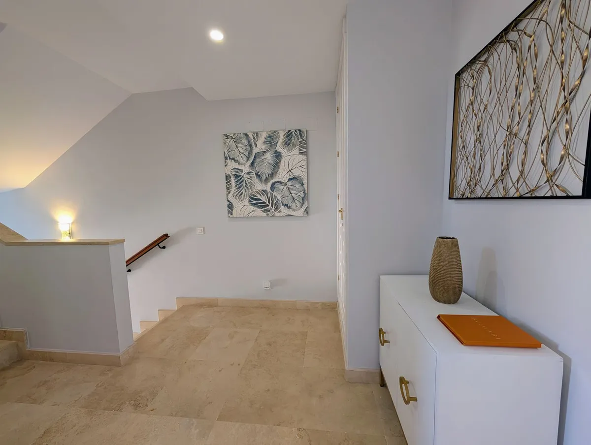 c792087d-5b6b-46a3-abb2-620f9164732d