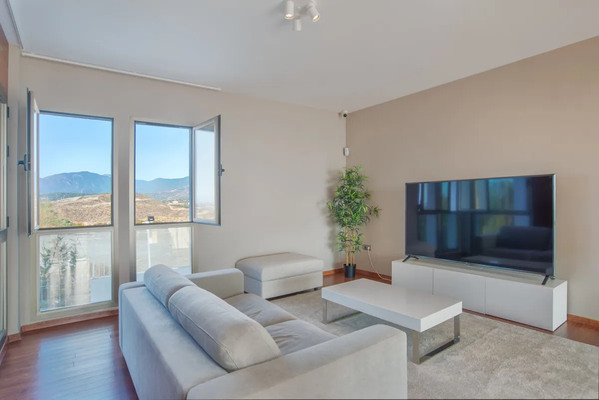 e465c088-9de4-4890-9195-3c6c758a0a8d