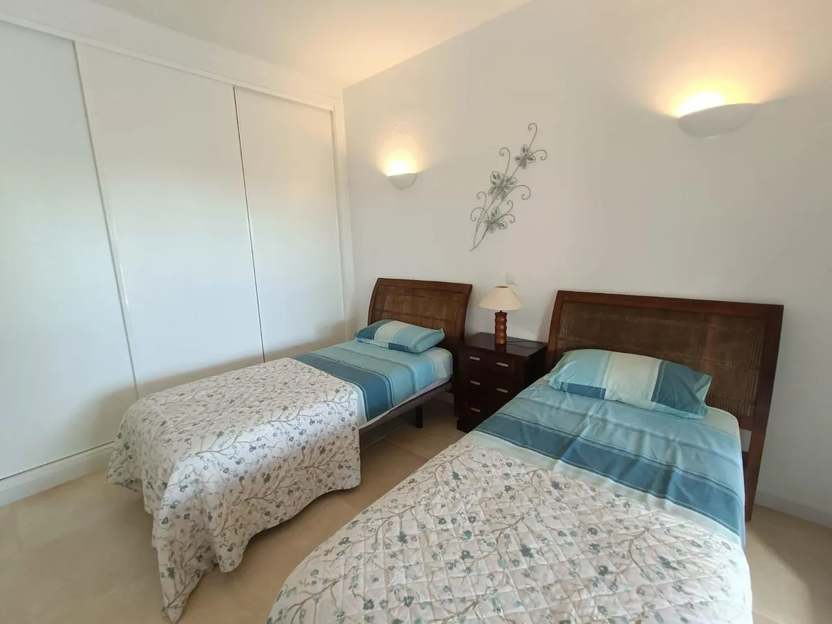 50c24d11-4574-4965-abdd-ddbf28b41db1