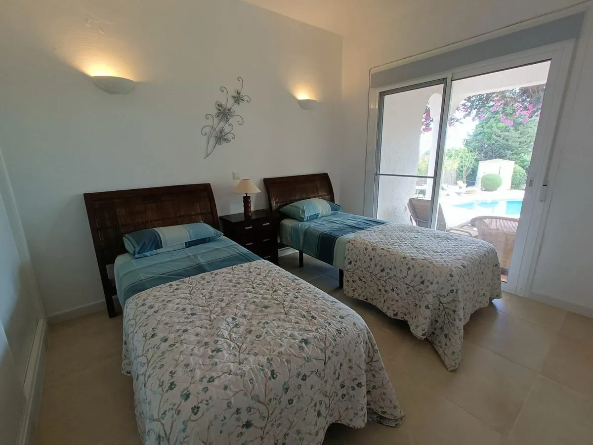 a6ae90c4-f820-4e47-97fe-04b5bdbc24f2