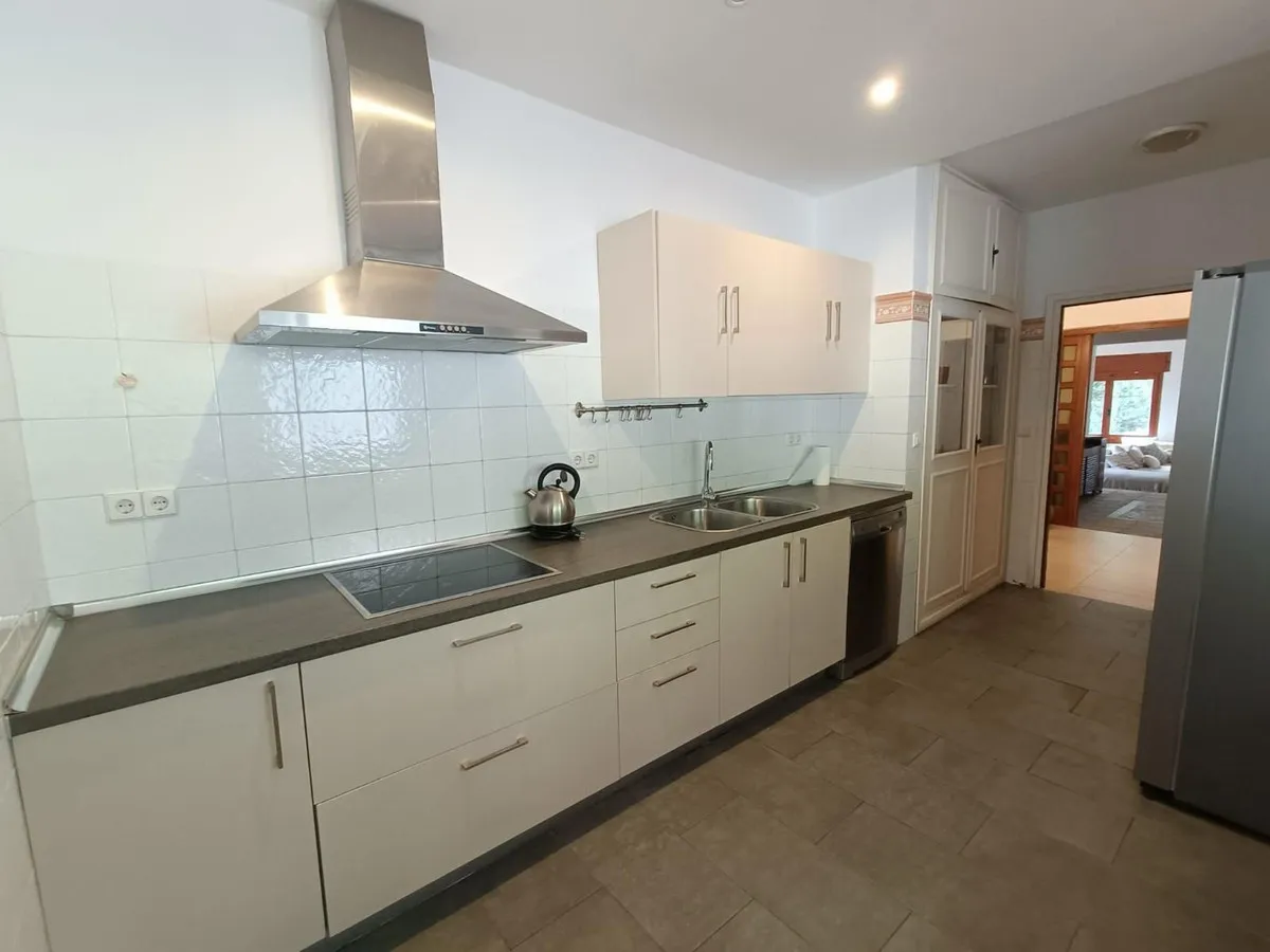 b739c49d-bafa-4722-a90f-e1742348143b