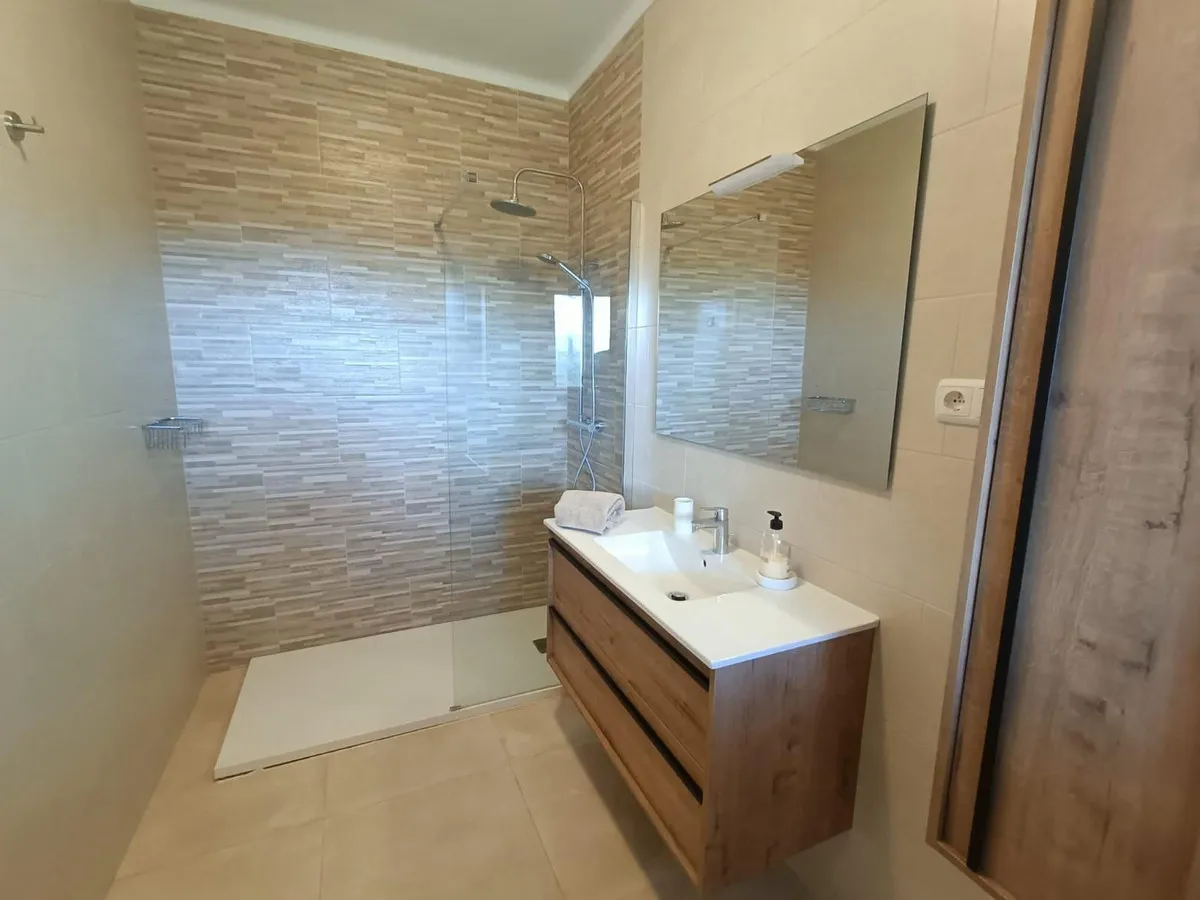 dc78ca08-df3a-4efb-9450-dbb45ad111de