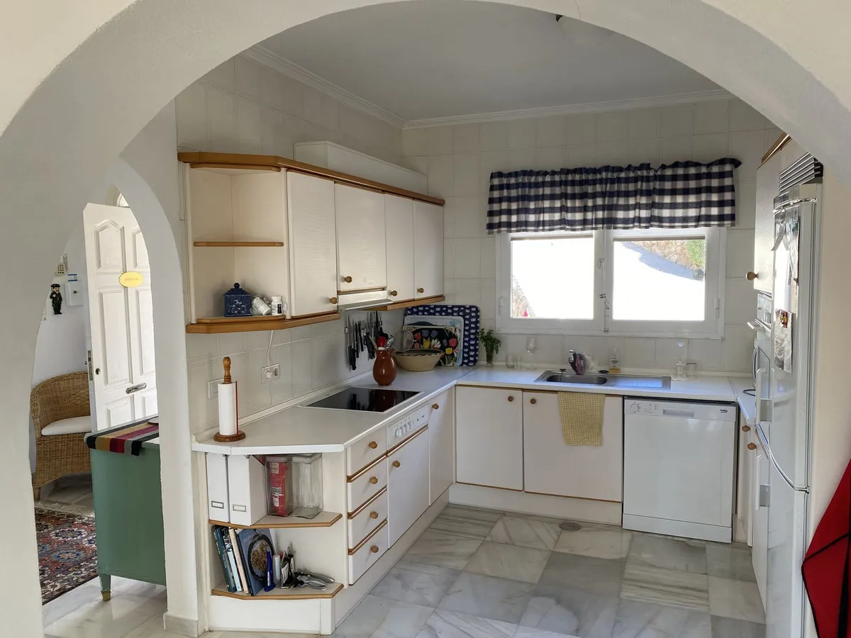 a587f635-2b16-4c02-ab5c-7afed6c1ca2f