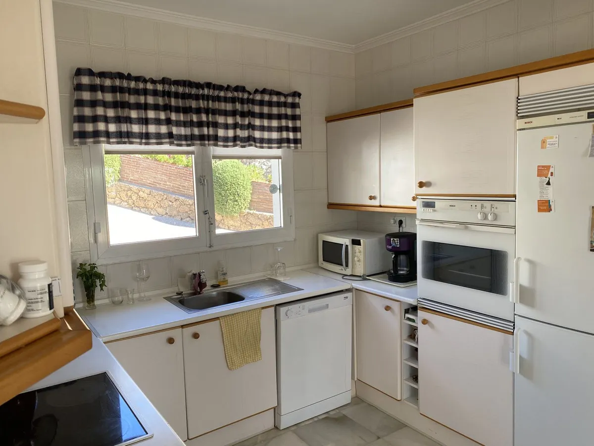 bcf33905-810a-4652-a678-61eab93f3029