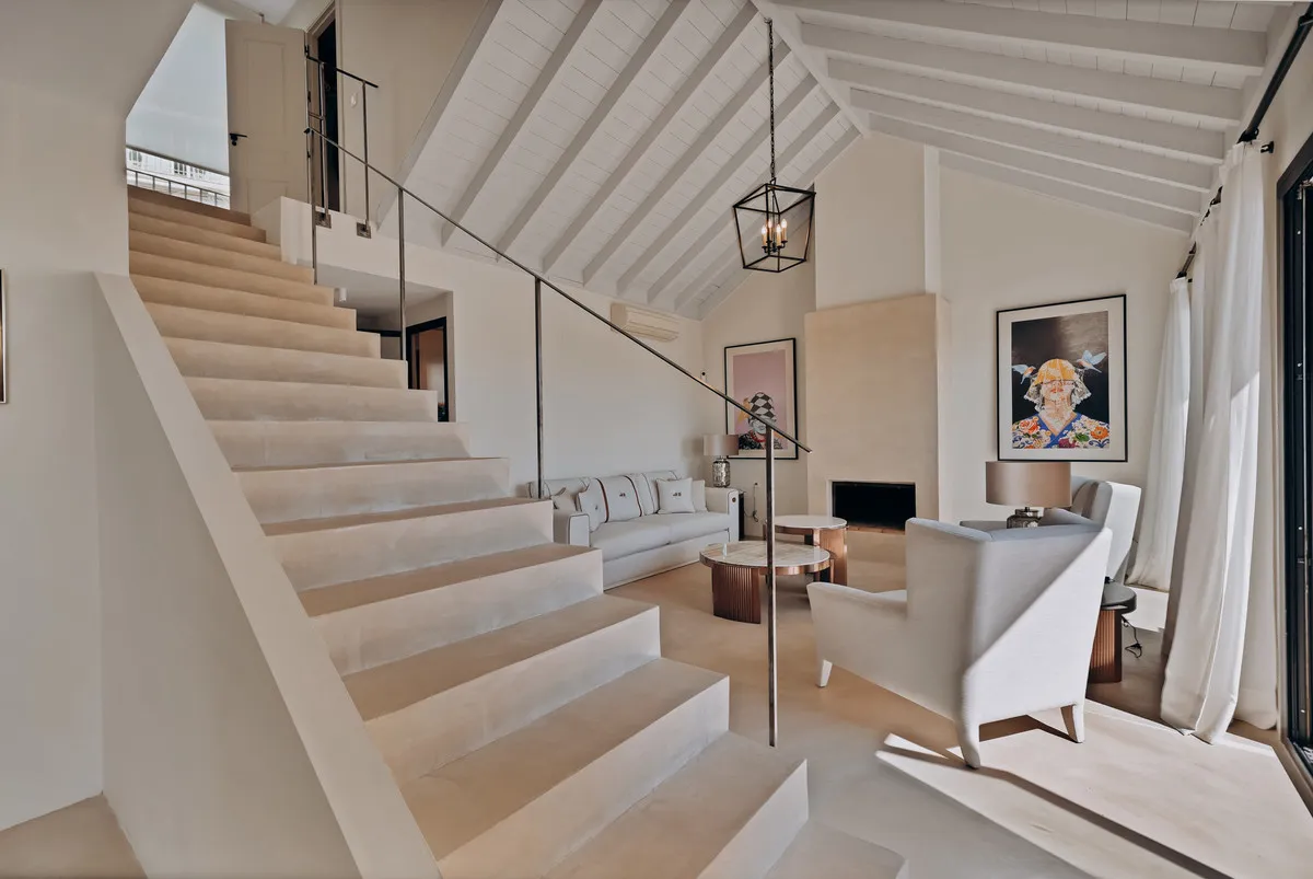 10dfab69-773f-4d74-9804-d62c6a3316a7