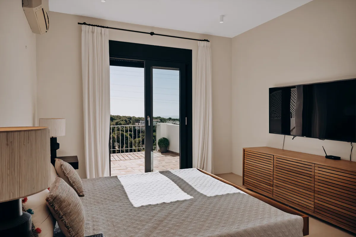 15f25e68-f726-44ec-a073-fd25495b47f9