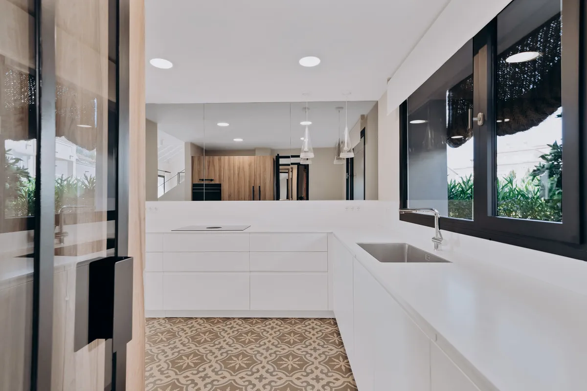 98e84fa0-ddf8-43b6-95ab-d9c75b35be94