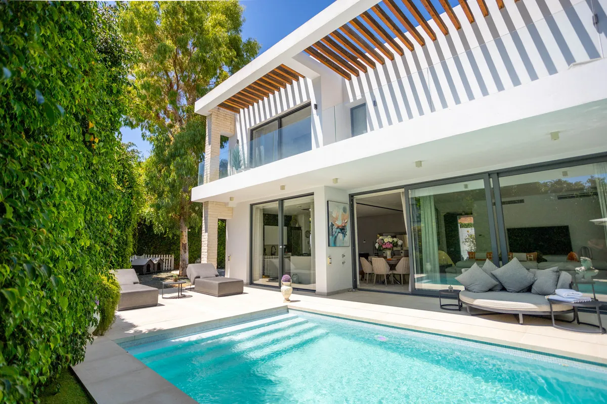 19d8125f-36b1-4fbb-b928-d4f6b0a5656f