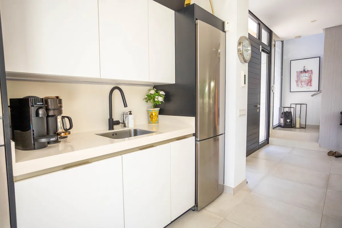 4b2d6fb9-b4bf-4099-8829-72ff64852713