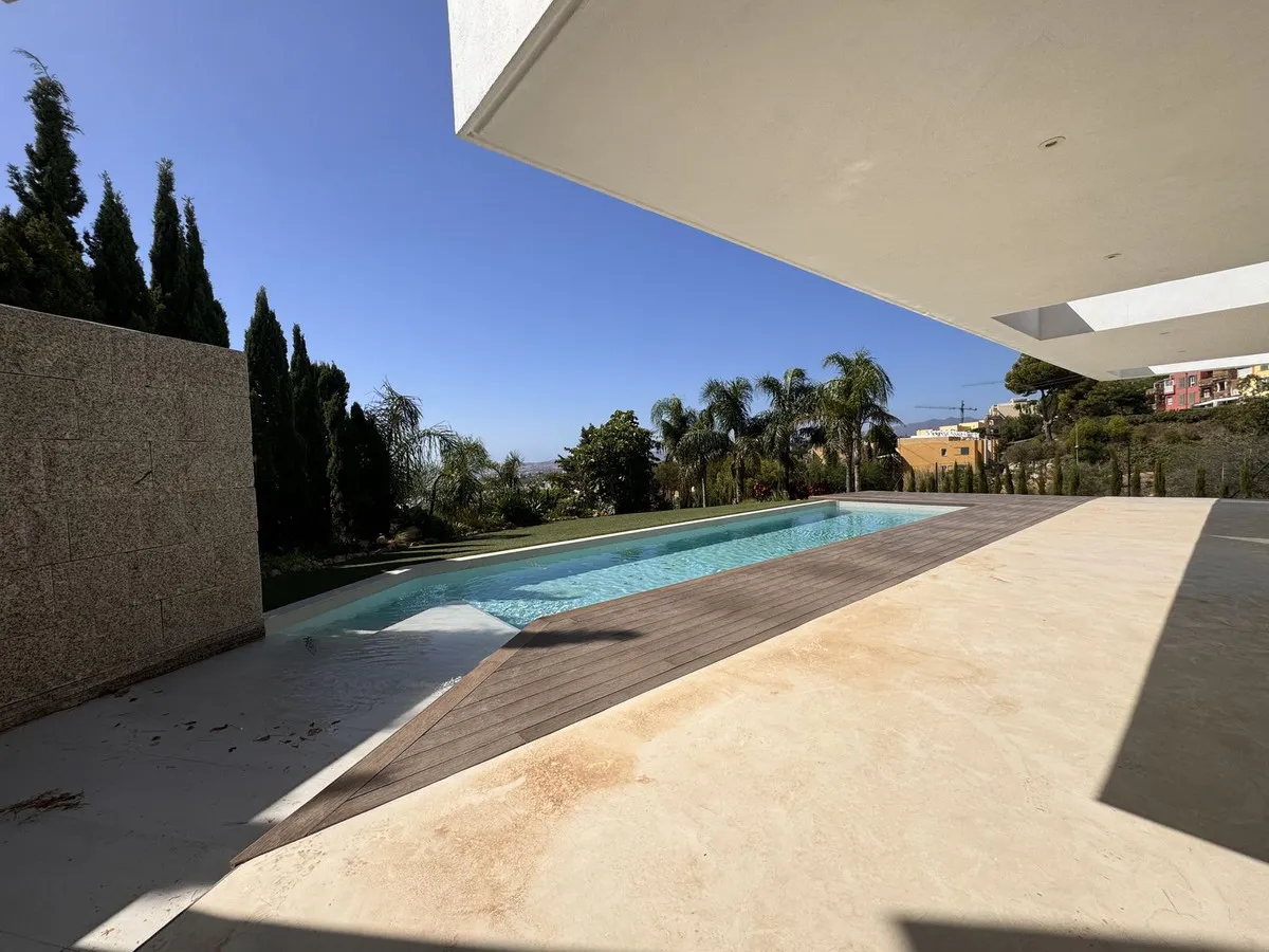 64d296d7-0796-4f0b-a136-13c16e94bda5