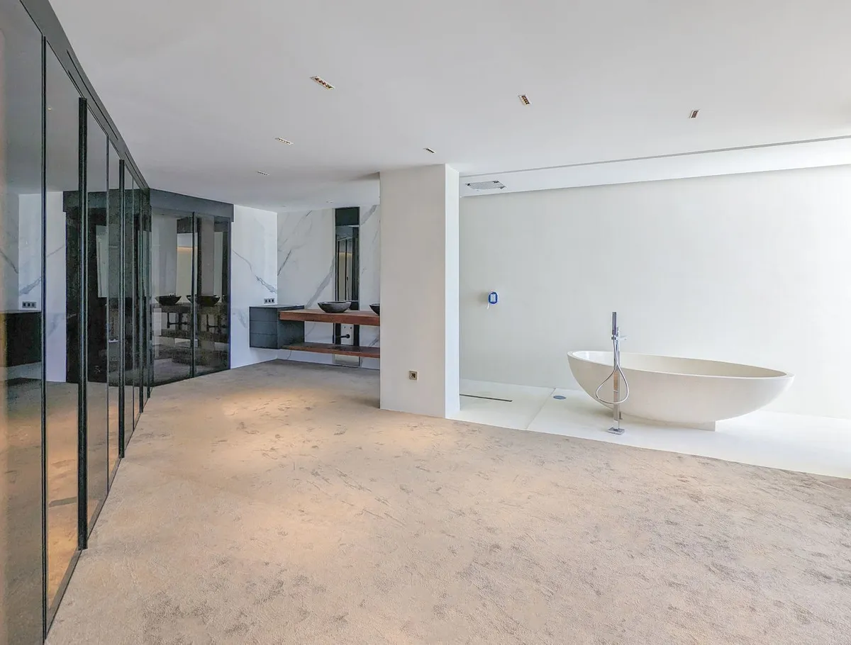 9022a983-6c5d-44aa-8143-e5f9ca5e6e92