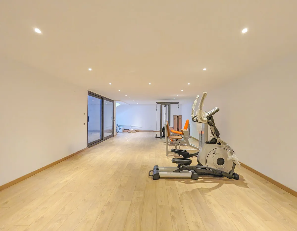 a7e42290-e97e-40c9-9161-e3da0f9b7830