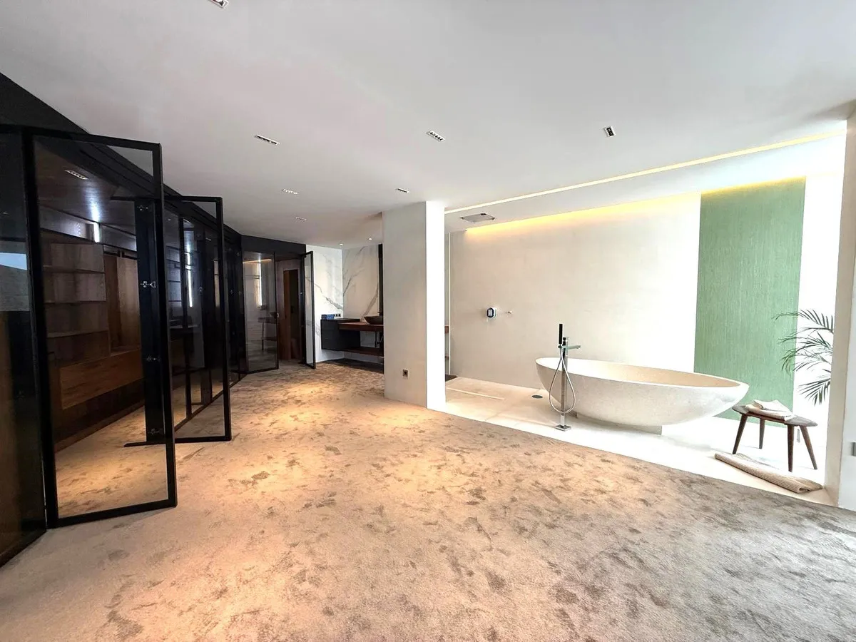 b619607f-0be6-4cb8-b9e4-14700c2928b1