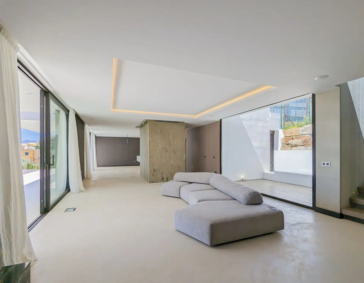 da1b9a56-a6c1-4f09-9430-df9b4959f3a9